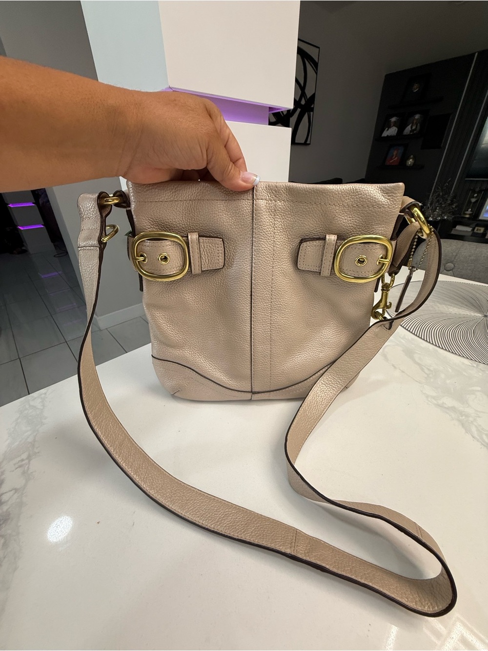 Coach vintage soho Beige Pebbled Leather convertible Bag Gold Hardware Dustbag